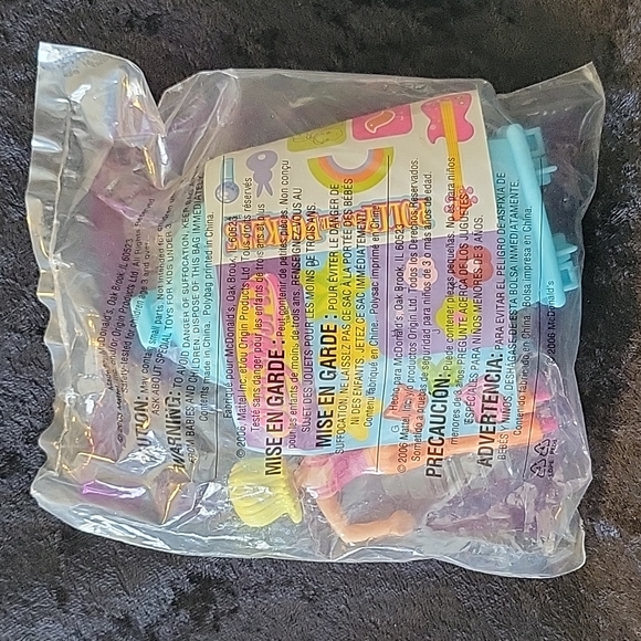 2006 McDonald's Happy Meal Polly World Toy - Polly Microphone toy #3 - Picture 3 of 3